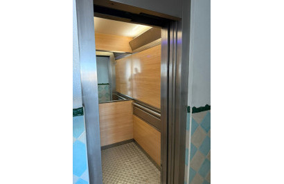 Resale - Apartment / Flat - Torrevieja