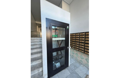 Resale - Apartment / Flat - Torrevieja