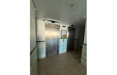 Resale - Apartment / Flat - Torrevieja