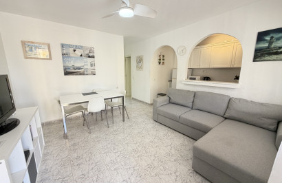 Resale - Apartment / Flat - Villamartín