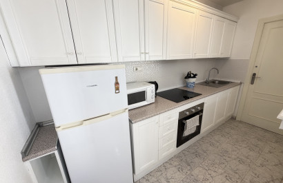 Resale - Apartment / Flat - Villamartín