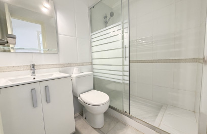 Resale - Apartment / Flat - Villamartín