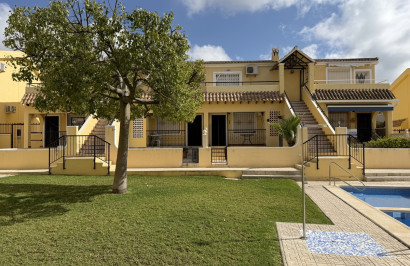 Resale - Apartment / Flat - Villamartín