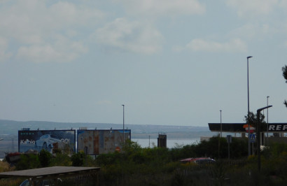 Resale - Apartment / Flat - San Miguel de Salinas