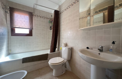Resale - Apartment / Flat - Torrevieja - Aguas Nuevas