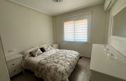 Resale - Apartment / Flat - Torrevieja - Aguas Nuevas