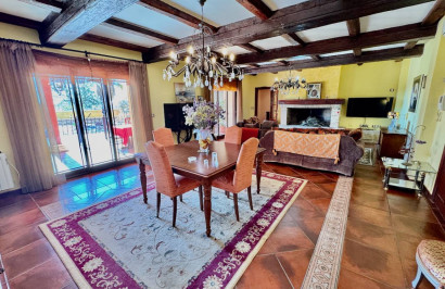 Reventa - Finca / Propiedad de Campo - Los Montesinos