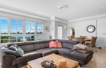 Resale - Finca / Country Property - Los Montesinos