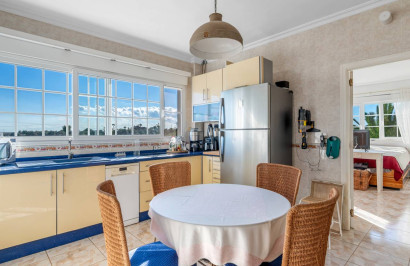 Resale - Finca / Country Property - Los Montesinos