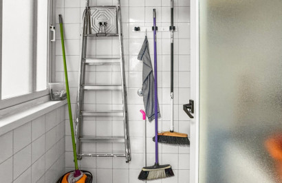 Resale - Apartment / Flat - Torrevieja - Playa de los Locos