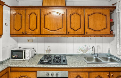 Resale - Apartment / Flat - Torrevieja - Playa de los Locos