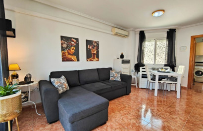 Resale - Apartment / Flat - Torrevieja - Playa del Cura