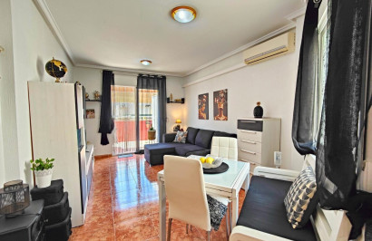 Resale - Apartment / Flat - Torrevieja - Playa del Cura