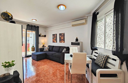 Resale - Apartment / Flat - Torrevieja - Playa del Cura