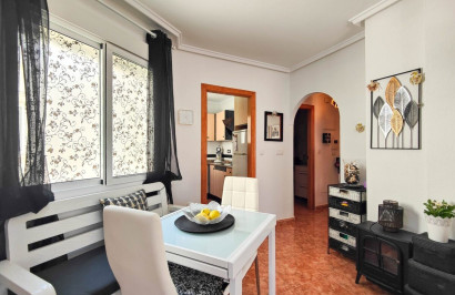 Resale - Apartment / Flat - Torrevieja - Playa del Cura