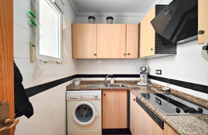 Resale - Apartment / Flat - Torrevieja - Playa del Cura