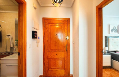 Resale - Apartment / Flat - Torrevieja - Playa del Cura