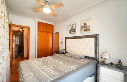 Resale - Apartment / Flat - Torrevieja - Playa del Cura