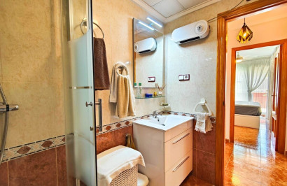 Resale - Apartment / Flat - Torrevieja - Playa del Cura