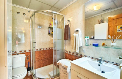 Resale - Apartment / Flat - Torrevieja - Playa del Cura