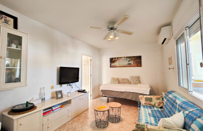 Resale - Apartment / Flat - Torrevieja - Punta Prima