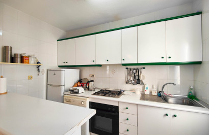 Resale - Apartment / Flat - Torrevieja - Punta Prima