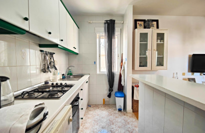 Resale - Apartment / Flat - Torrevieja - Punta Prima