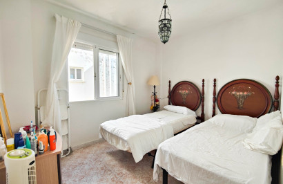 Resale - Apartment / Flat - Torrevieja - Punta Prima