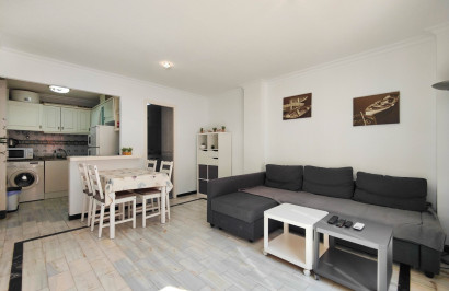 Resale - Apartment / Flat - Torrevieja - La Mata