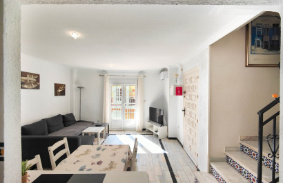 Resale - Apartment / Flat - Torrevieja - La Mata