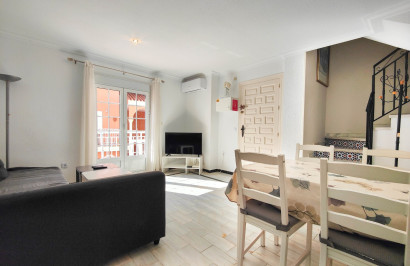 Resale - Apartment / Flat - Torrevieja - La Mata