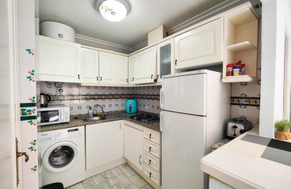 Resale - Apartment / Flat - Torrevieja - La Mata