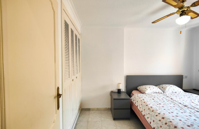 Resale - Apartment / Flat - Torrevieja - La Mata