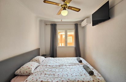 Resale - Apartment / Flat - Torrevieja - La Mata