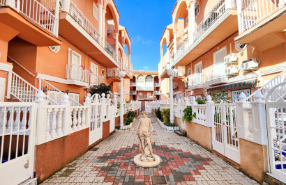 Resale - Apartment / Flat - Torrevieja - La Mata