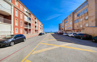 Resale - Apartment / Flat - Torrevieja - La Mata