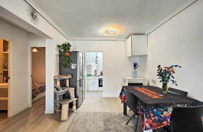 Herverkoop - Stadshuis - Torrevieja - Torreta - Salado