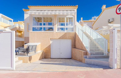 Reventa - Villa independiente - Orihuela Costa - Los Altos
