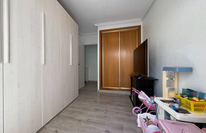 Reventa - Apartamento / Piso - Torrevieja - Centro