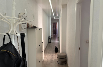 Reventa - Apartamento / Piso - Torrevieja - Centro