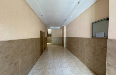 Reventa - Apartamento / Piso - Torrevieja - Centro