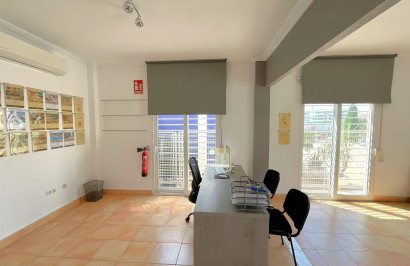 Reventa - Unidad Comercial - Orihuela Costa - Playa Flamenca