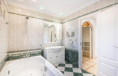 Reventa - Villa independiente - Torrevieja - El chaparral