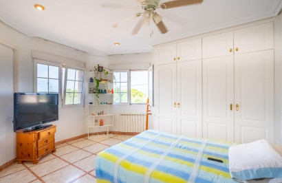 Reventa - Villa independiente - Torrevieja - El chaparral