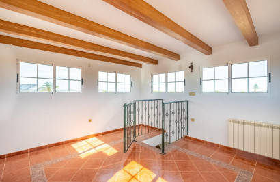 Reventa - Villa independiente - Torrevieja - El chaparral