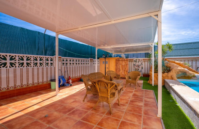 Reventa - Villa independiente - Torrevieja - El chaparral