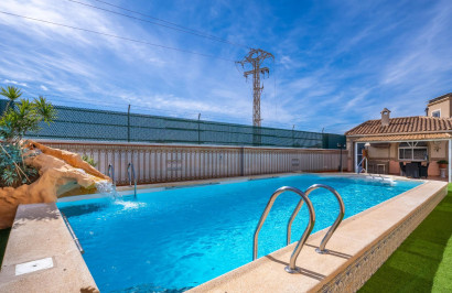 Reventa - Villa independiente - Torrevieja - El chaparral