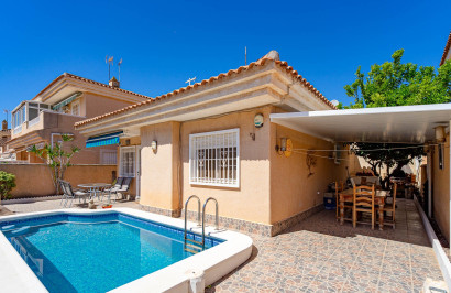Resale - Detached Villa - Punta Prima