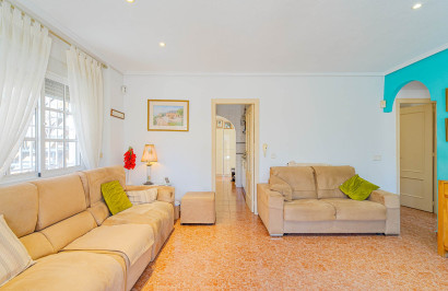 Resale - Detached Villa - Punta Prima