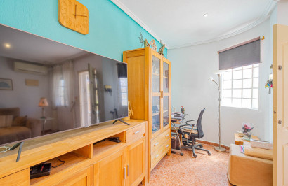 Resale - Detached Villa - Punta Prima